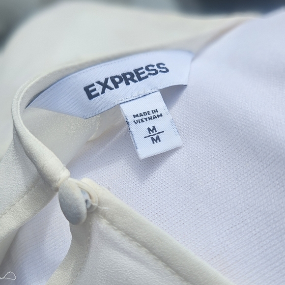 Express Women's Ivory Blouse Tie Front Keyhole Detail Flattering Fit Wmn's Sz M - Picture 8 of 8